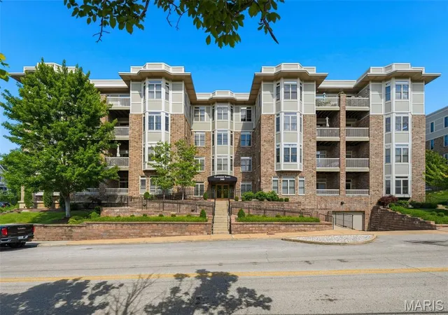 540-n-and-south-rd-204-university-city-mo-63130/hzid_2f7c3f93