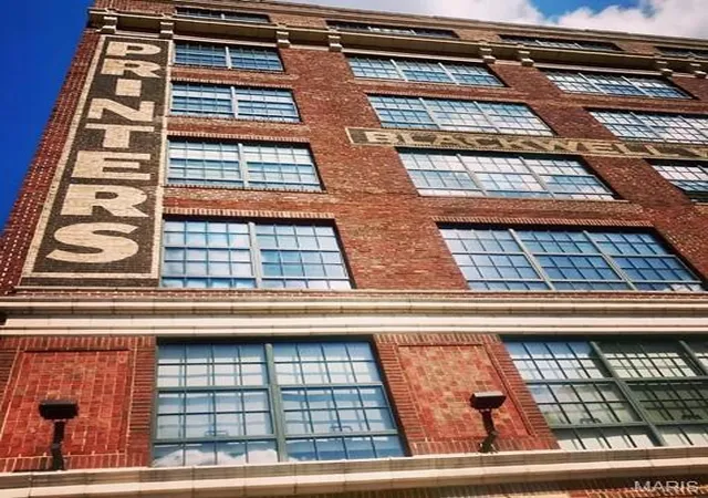 1611-locust-st-701-st-louis-mo-63103/hzid_e9c12be3