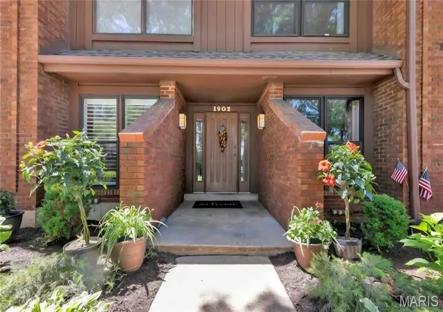 1902-meadowtree-ln-2-st-louis-mo-63122/hzid_caef7aaa