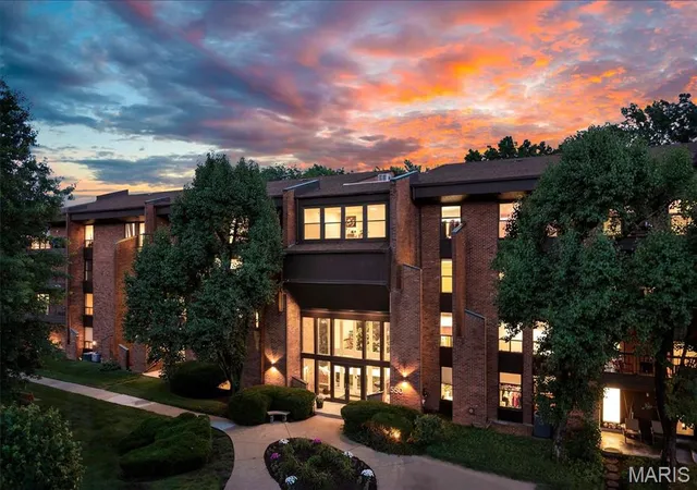 550-coeur-de-royale-dr-206-creve-coeur-mo-63141/hzid_82c9ca6f