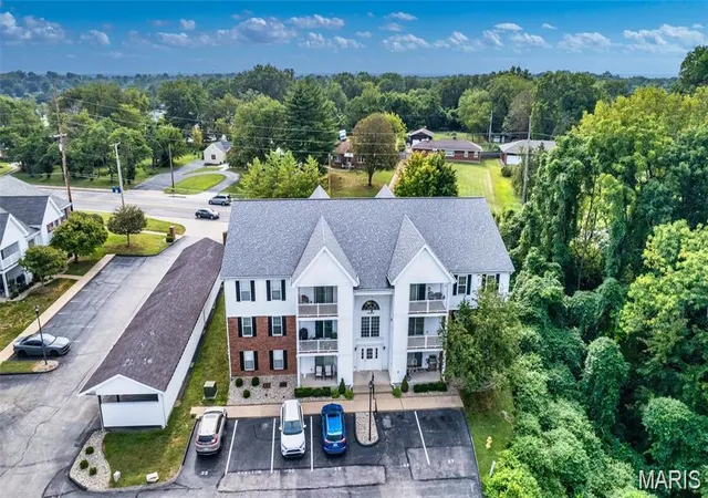 3605-tracey-rich-rd-2a-st-louis-mo-63125/hzid_33127a56