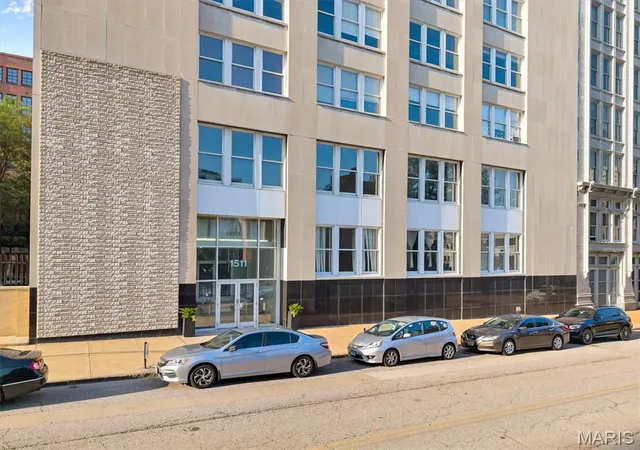 1511-locust-st-610-st-louis-mo-63103/hzid_a0626f7a