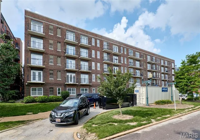 5630-pershing-ave-23-st-louis-mo-63112/hzid_85c2df98