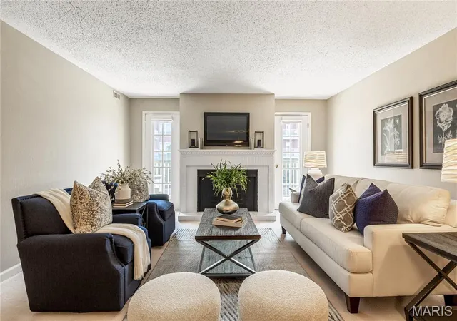 14443-bantry-ln-24-chesterfield-mo-63017/hzid_3db9fa8e