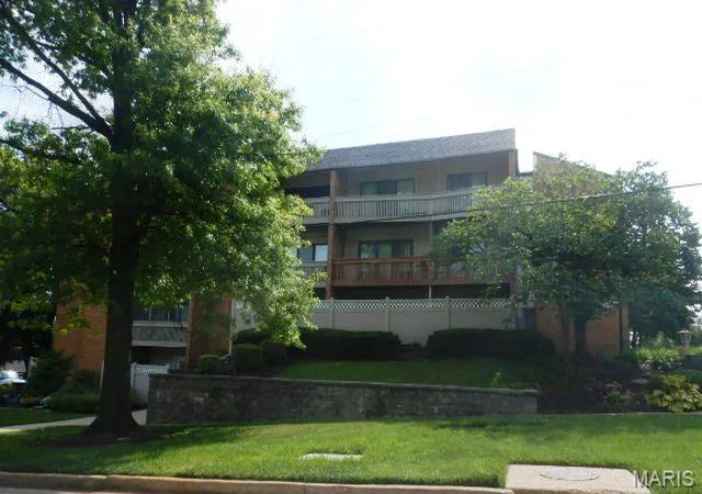 950-e-rue-de-la-banque-l7-st-louis-mo-63141/hzid_e644bf22