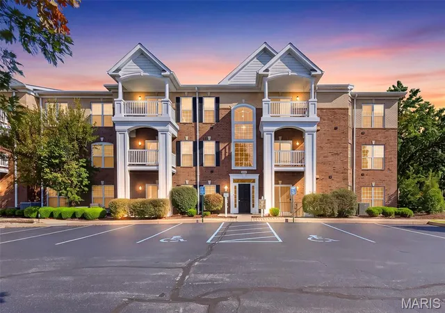 13101-mill-crossing-ct-201-creve-coeur-mo-63141/hzid_379846e5