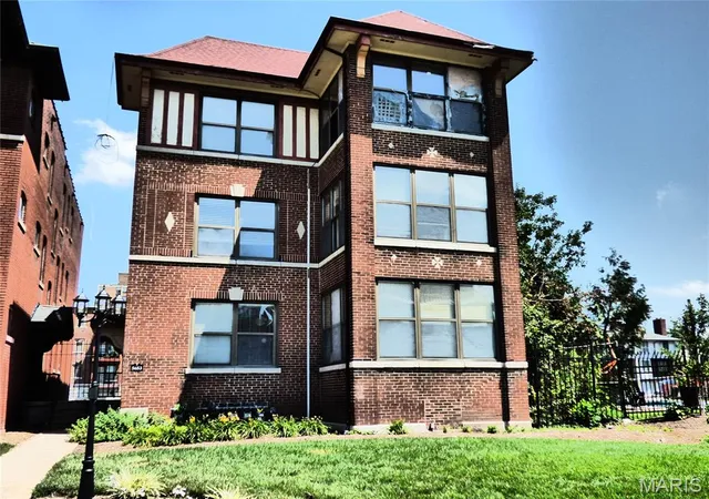 5653-waterman-blvd-3s-st-louis-mo-63112/hzid_7eecbfcb