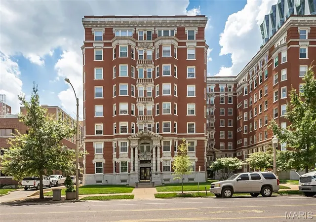 4944-lindell-blvd-7e-st-louis-mo-63108/hzid_f4b543a3