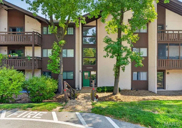 1380-heritage-lndg-202-st-charles-mo-63303/hzid_8cd2f176
