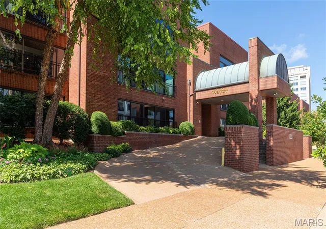 4540-laclede-ave-303-st-louis-mo-63108/hzid_ba0e95f5