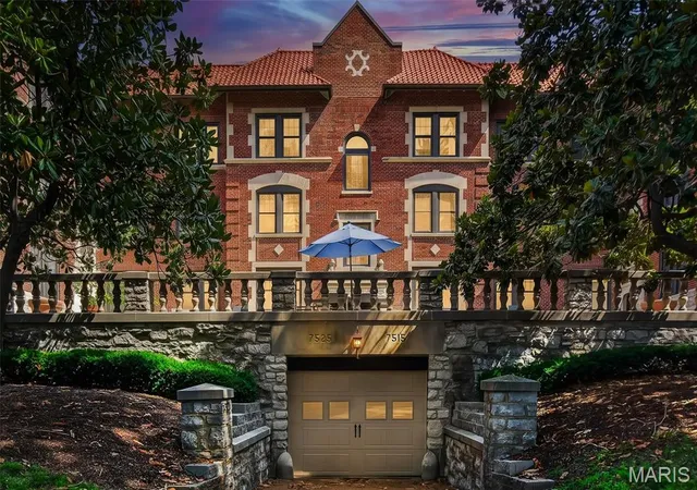 7525-buckingham-dr-2n-st-louis-mo-63105/hzid_6bf9cdb1