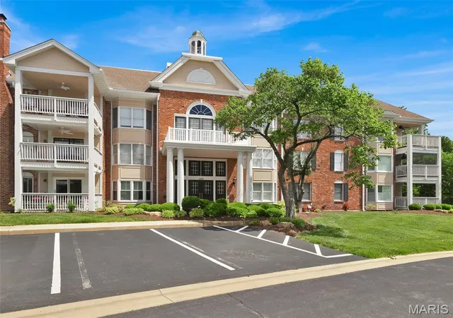 208-ambridge-ct-206-chesterfield-mo-63017/hzid_b1181859