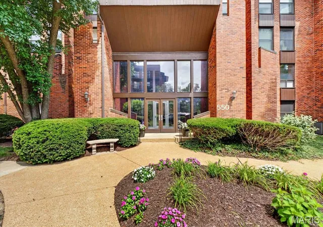 550-coeur-de-royale-dr-408-st-louis-mo-63141/hzid_e02f6e5b