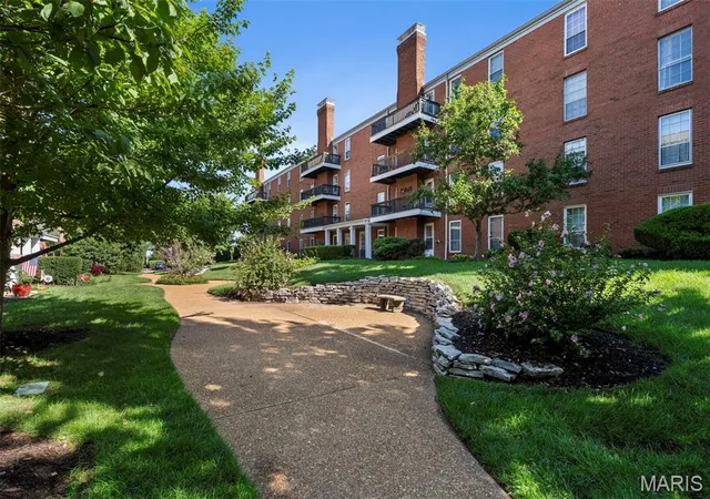 10358-chimney-rock-dr-31-st-louis-mo-63146/hzid_498c6cb2