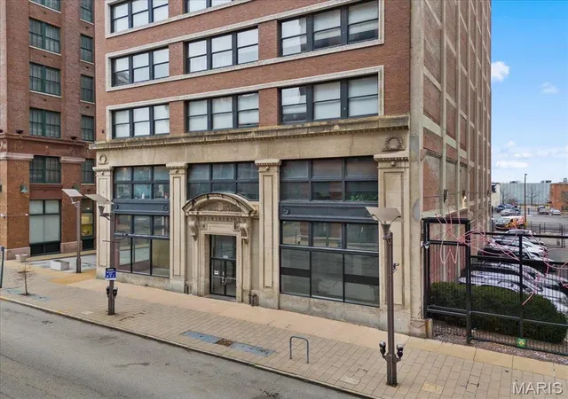 1619-washington-ave-805-st-louis-mo-63103/hzid_ef9046b7