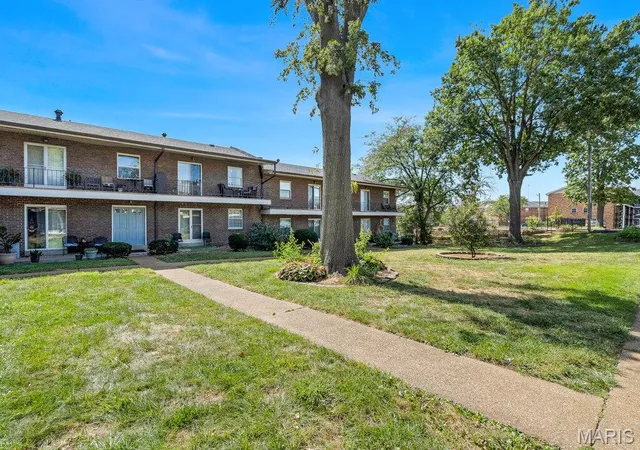 6935-colonial-woods-dr-23-saint-louis-mo-63129/hzid_39f4b978