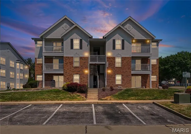 1209-woodland-point-dr-b-st-louis-mo-63146/hzid_1ad075f7