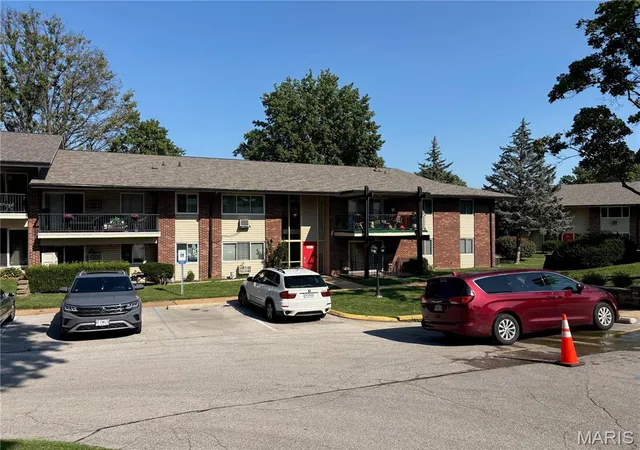 10011-echoridge-ln-g-mehlville-mo-63125/hzid_f6718ca0
