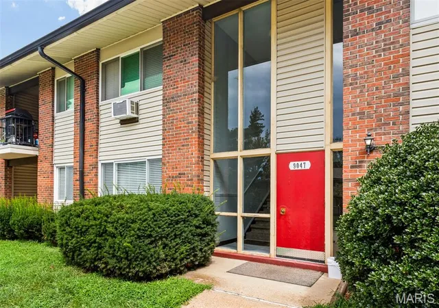 9047-villaridge-a-st-louis-mo-63123/hzid_ed52c73a