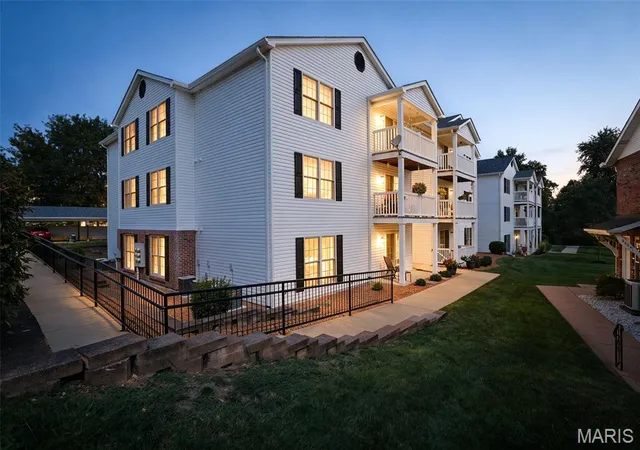 2562-coppergate-square-dr-a-st-louis-mo-63129/hzid_1718bcba