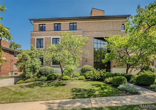 31-brighton-way-2b-saint-louis-mo-63105/hzid_f23ff8fc