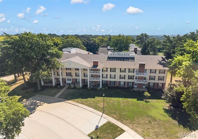 1511-hampton-hall-dr-18-chesterfield-mo-63017/hzid_8287fc38