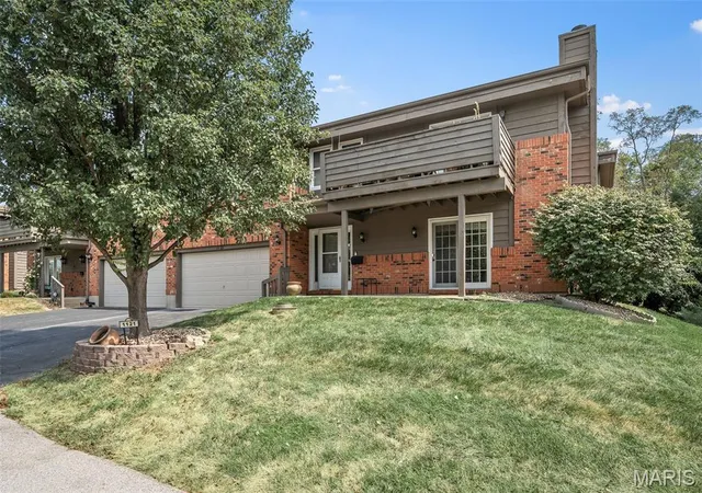 1121-claytonbrook-ct-ballwin-mo-63011/hzid_582b9063