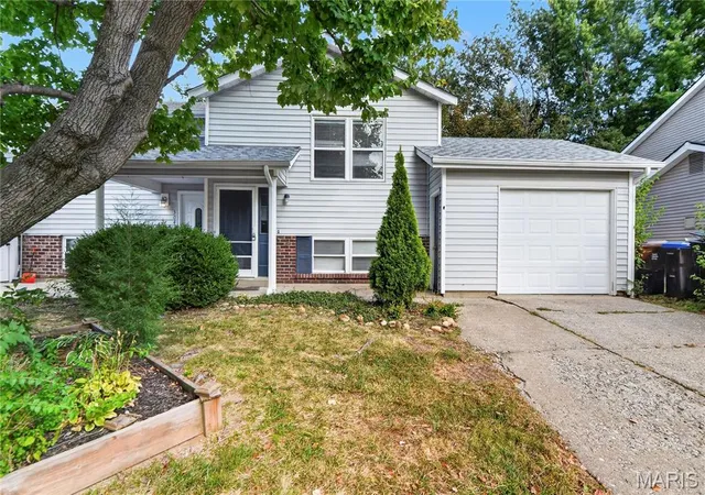 306-della-dr-saint-peters-mo-63376/hzid_37a4886c