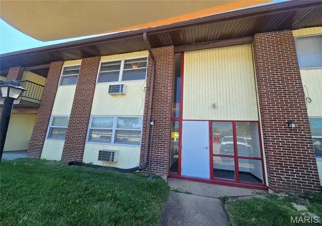 7445-hazelcrest-dr-g-hazelwood-mo-63042/hzid_79f736c0