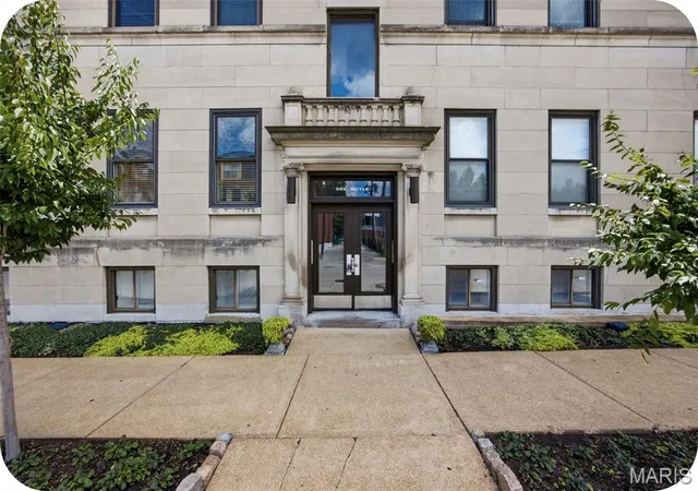 322-n-boyle-ave-lls-saint-louis-mo-63108/hzid_17dbd5e8