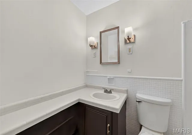 8724-santa-bella-dr-h-hazelwood-mo-63042/hzid_b8d32178