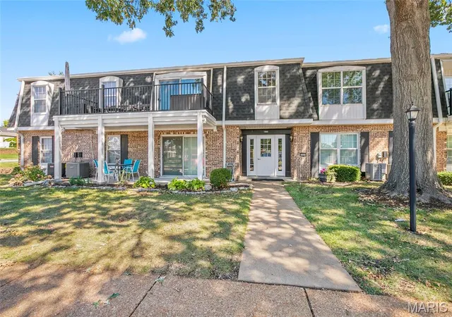 1660-blue-ridge-dr-a-saint-louis-mo-63125/hzid_c648569d