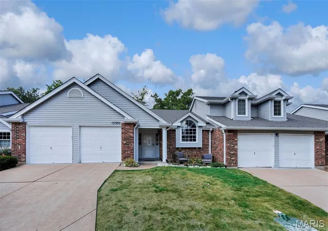 13305-woodlake-village-ct-saint-louis-mo-63141/hzid_7be22a2e