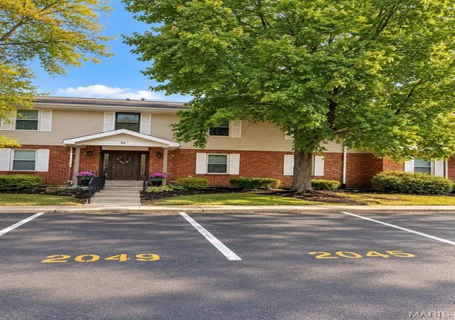 2049-new-sun-dr-florissant-mo-63031/hzid_22fe3633