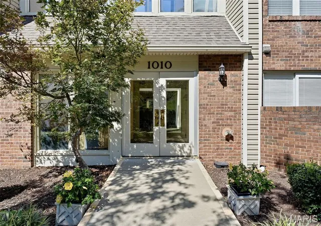 1010-thoreau-ct-207-saint-louis-mo-63146/hzid_192b172e