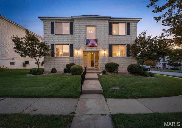 12561-chardin-pl-3-saint-louis-mo-63128/hzid_52fb7914