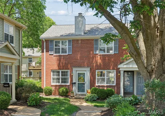 8869-flamingo-ct-saint-louis-mo-63144/hzid_ad7ef794