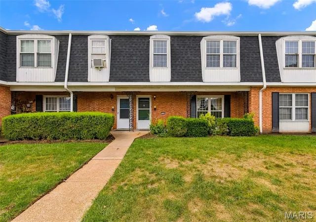 1726-mayenne-ct-saint-louis-mo-63125/hzid_4df4134a