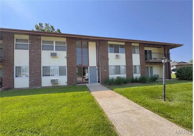 7499-hazelcrest-dr-g-hazelwood-mo-63042/hzid_617ebe09