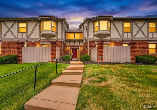 1445-willow-brk-cvs-9-saint-louis-mo-63146/hzid_bd274fdf