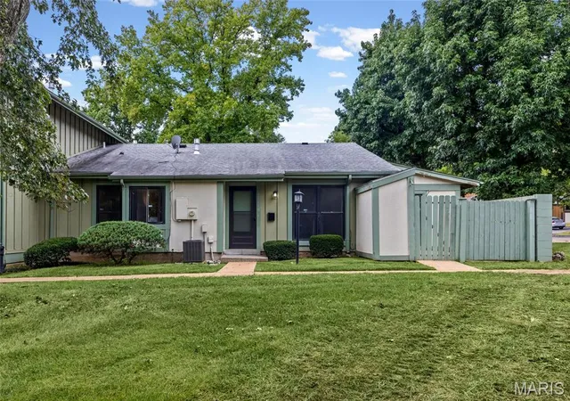 11118-whispering-oaks-dr-saint-louis-mo-63136/hzid_84435f00