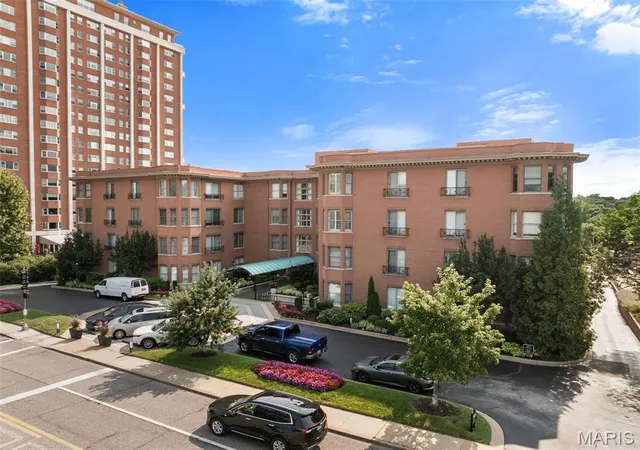 750-s-hanley-rd-470-saint-louis-mo-63105/hzid_601c6e54