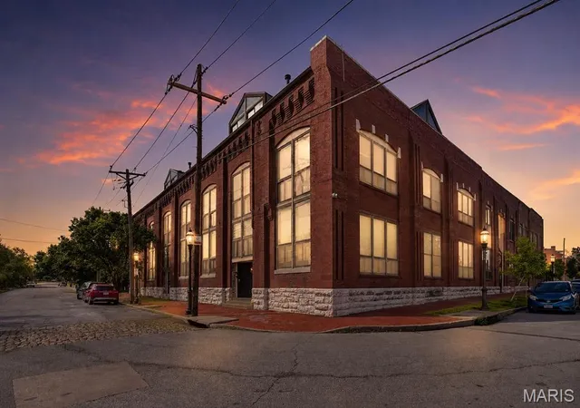 1523-s-10th-street-105-saint-louis-mo-63104/hzid_e6e94588