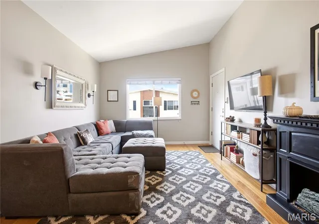 129-e-washington-ave-2s-saint-louis-mo-63122/hzid_9534242e