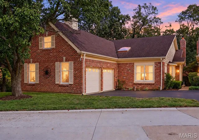 1627-timberlake-manor-pkwy-chesterfield-mo-63017/hzid_af5f7c15