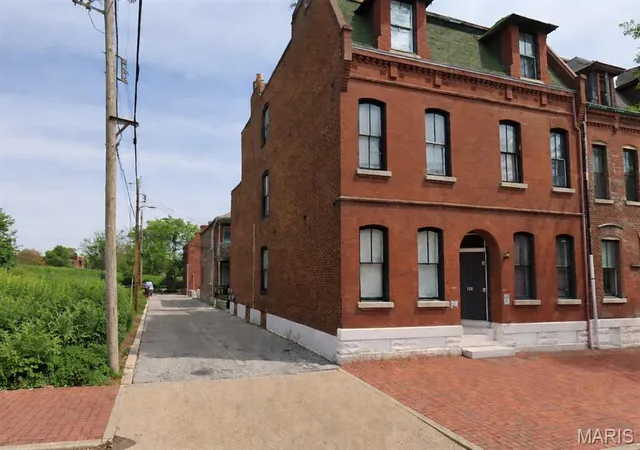 1035-geyer-ave-saint-louis-mo-63104/hzid_4924333b