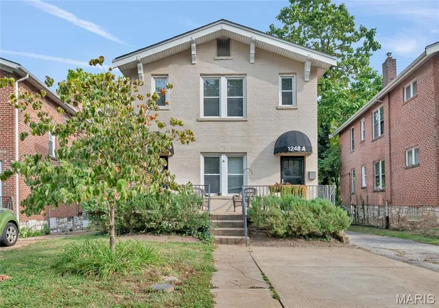 1248-moorlands-dr-saint-louis-mo-63117/hzid_7f0d5388