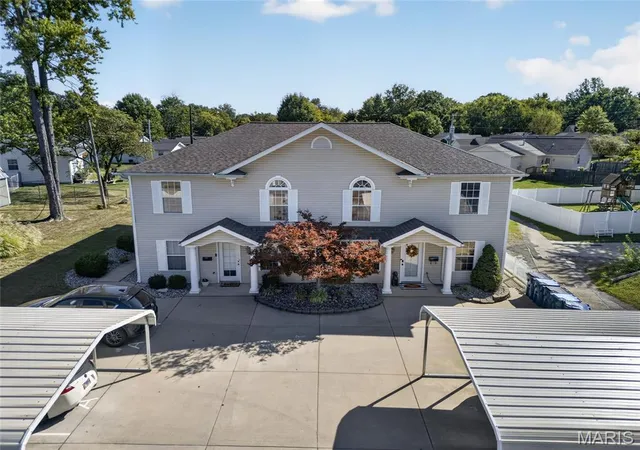 1307-poplar-st-c-highland-il-62249/hzid_cf81d8a3