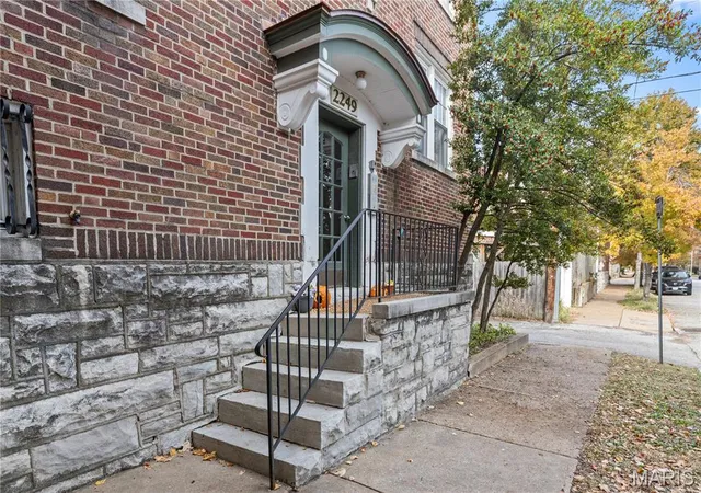 2249-klemm-st-a-saint-louis-mo-63110/hzid_b27ad38d