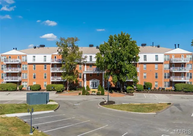 14471-bantry-ln-15-chesterfield-mo-63017/hzid_c76d85f6
